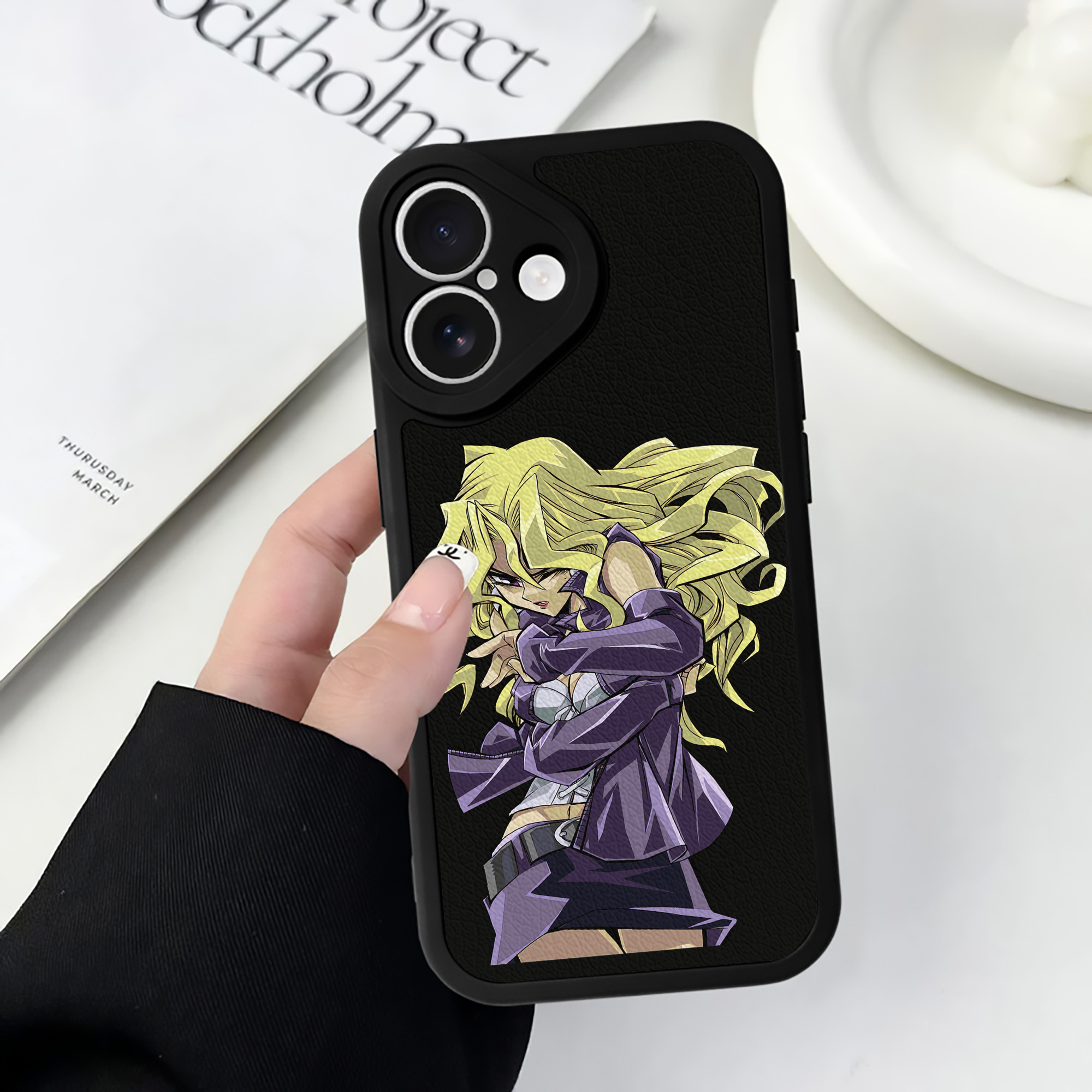 （画像用） 遊☆戯☆王 Yu-Gi-Oh! 【iPhone 16シリーズ対応】シリコンスマホケース（レザー調） 材質：シリコン